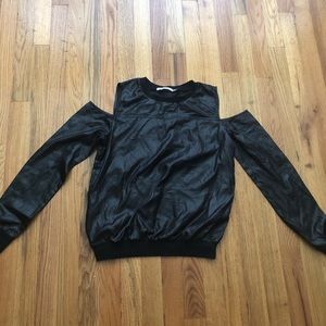 Black sleeve faux leather top